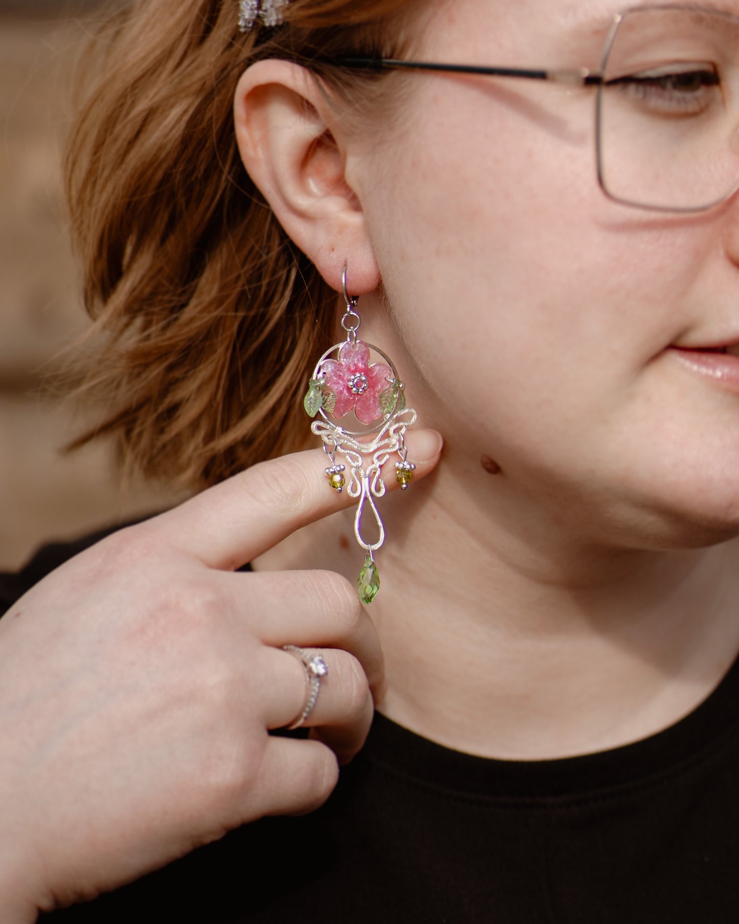 Sakura Fae, abstrakte filigrane Kirschblüten Hängeohrringe | Ohrringe | TRIVIALFEY