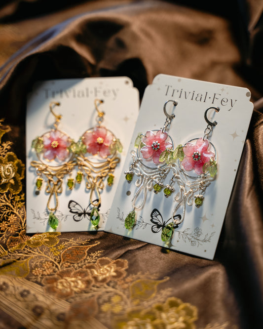 Sakura Fae, abstrakte filigrane Kirschblüten Hängeohrringe | Ohrringe | TRIVIALFEY