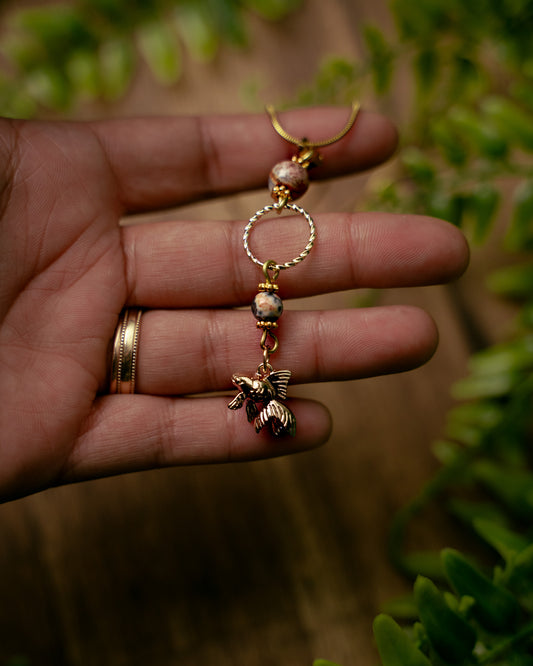 Golden Goldfish, Strahlender Goldfisch mit Orange, schwarzen Steinperlen | Halskette | TRIVIALFEY