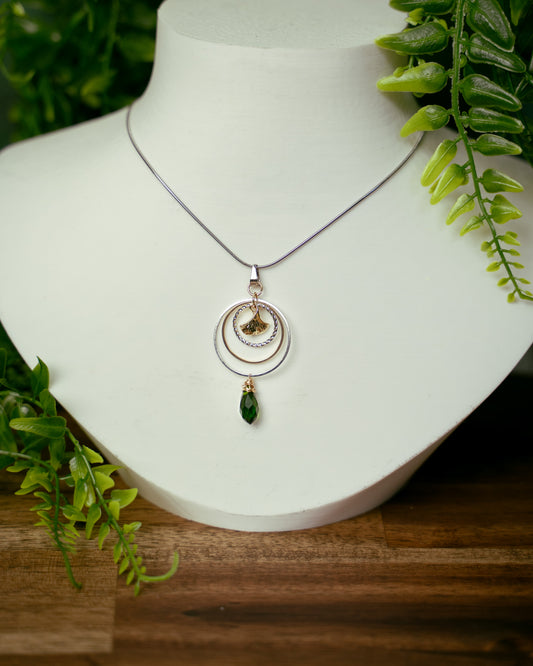 Golden Ginkgo, Filigraner Ginkgo Blatt Anhänger | Halskette | TRIVIALFEY